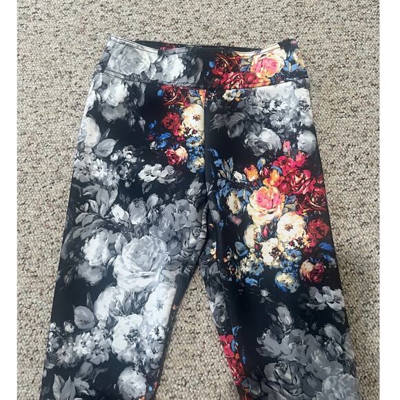 Abercrombie & Fitch Floral Neoprene Scuba Pull-on Pants Leggings XS - Picture 3 of 4